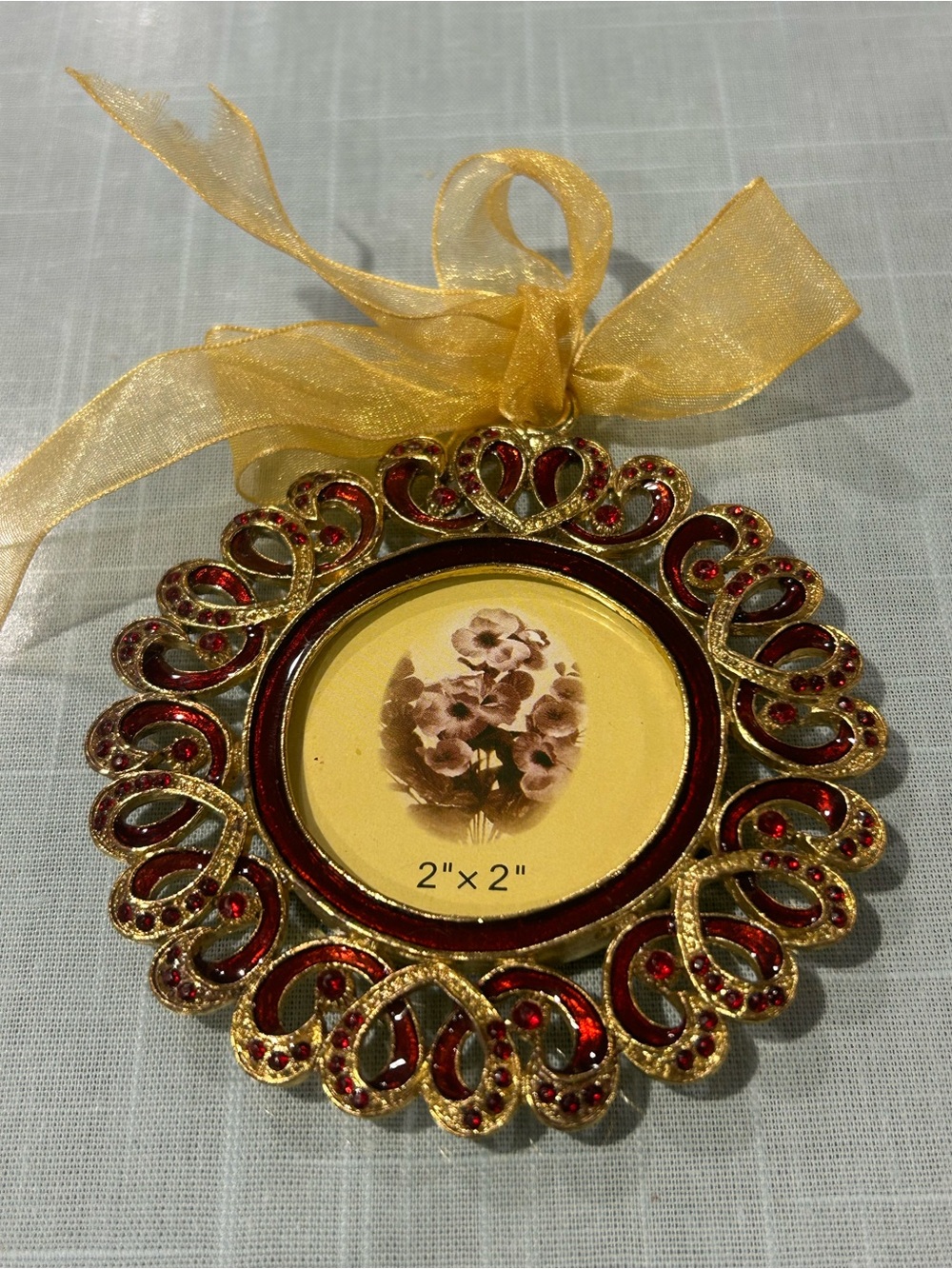 Gold & Red Decorative Round Photo Frame Ornament
